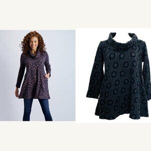 Komil Women’s Size Medium Black and Gray Floral Print Tunic With Pockets